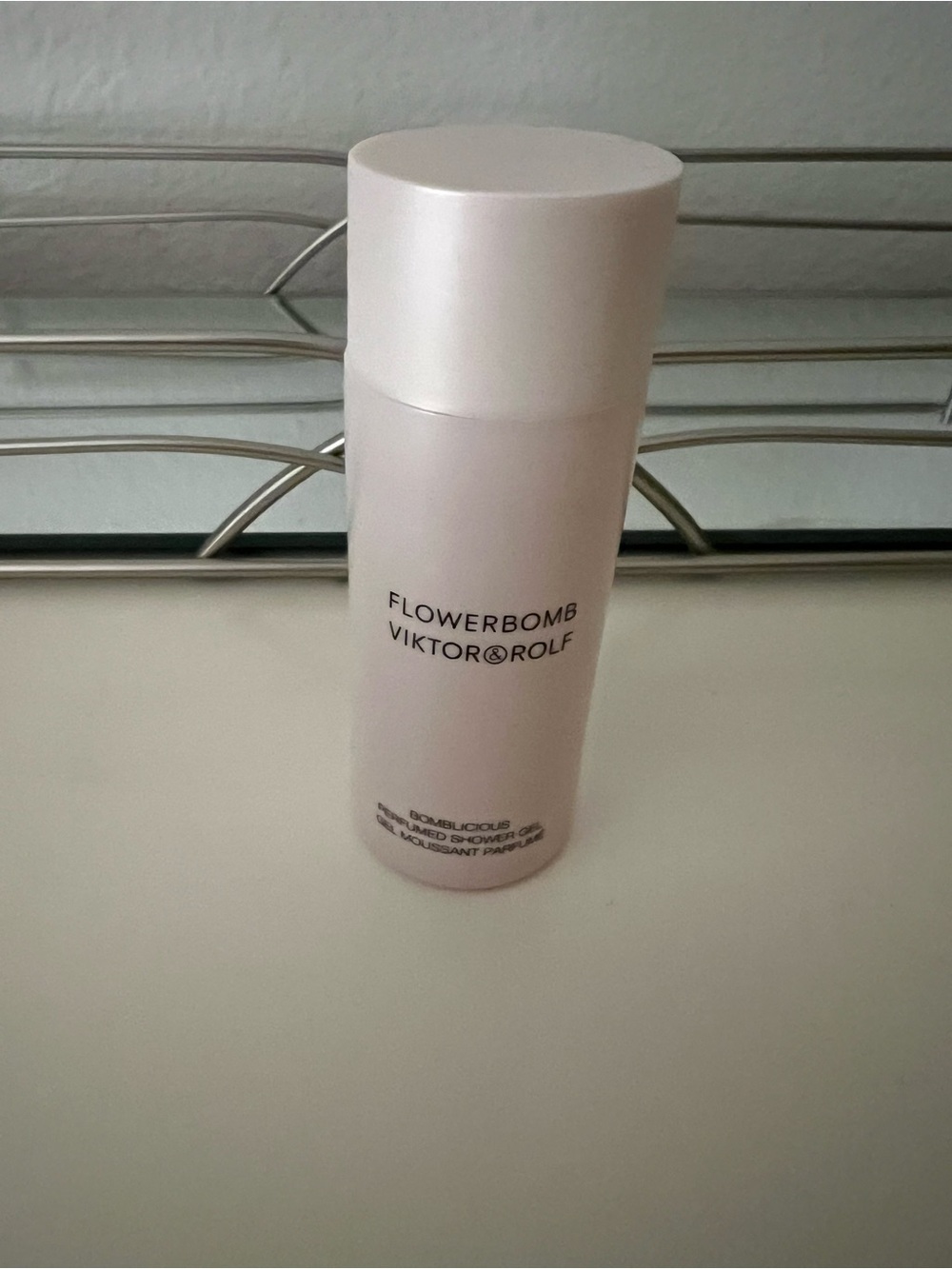 Viktor & Rolf Flowerbomb Shower Gel - 1.7 oz